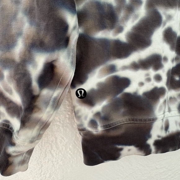 Lululemon hoodie size 4 - Picture 4 of 4